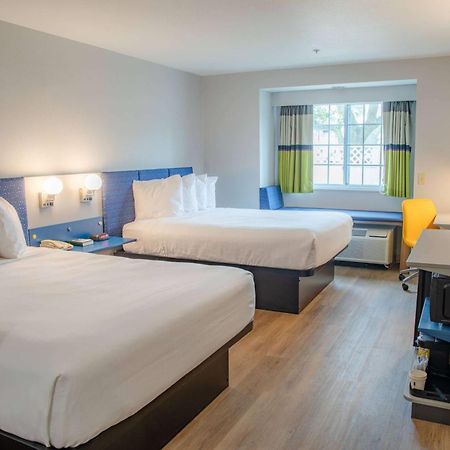 Microtel Inn & Suites By Wyndham Kingsland Naval Base I-95 Exteriér fotografie
